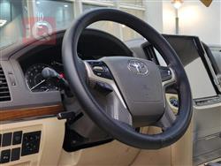 تۆیۆتا لاند کروزەر